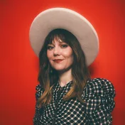 Molly Tuttle - Topic