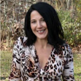 Lisa Salvatore  Astrology & Intuitive Guidance