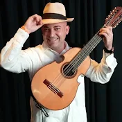 Irvin Santiago Cuatrista y Trovador Music