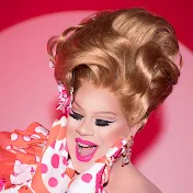 Nina West