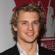 Freddie Stroma - Topic