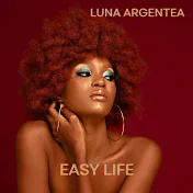 Luna Argentea - Topic