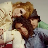 Paramore Latino