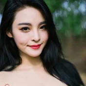 Shenzhen Woman