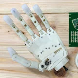 만드로 (Mand.ro): 3D 프린팅 전자의수 제작사 (3D Printed Prosthetic Hand Maker)