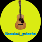 Classical_guitarist