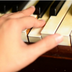 آموزش پیانو و کیبورد (ارگ)Piano_keyboard_esf