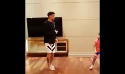 پدر نمونه رقص پپه و دخترش