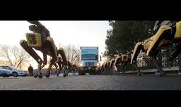 کشیدن کامیون توسط ربات های اسپات بوستون داینامیکس