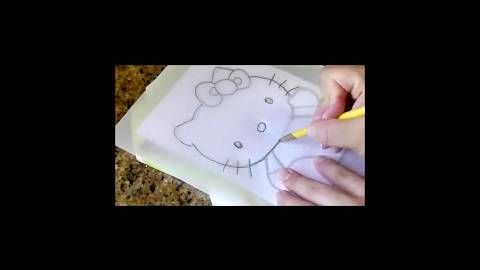 آموزش نقاشی روی کیک ( تزیین کیک تولد )