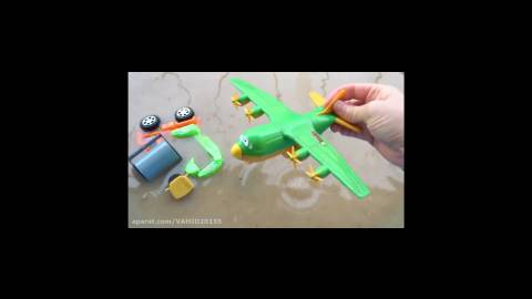 بازی با ماشین اسباب بازی اتوبوس،هواپیما،کامیون - اسباب بازی کودک / قسمت 64
