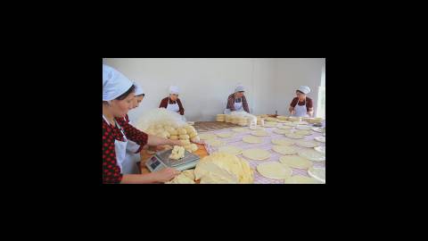 پرفروش ترین و معروف ترین نان تخت در ازبکستان