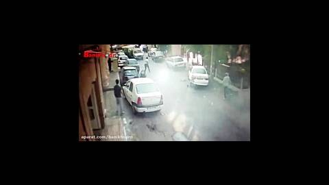 فرار راننده دیوانه پیکان وانت در تهران