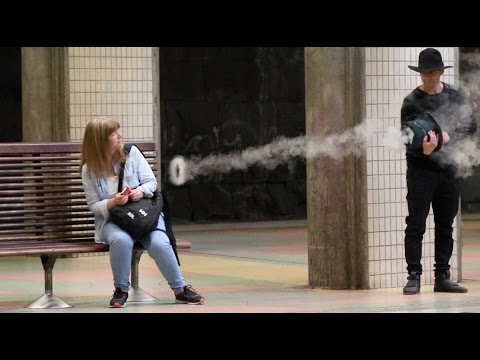 Magician Pranks people with Smoke Rings - Julien Magic