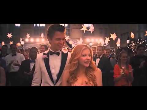 "Carrie" 2013 CLIP: Carrie and Tommy Win Prom King and Queen [Chloe Grace Moretz, Ansel Elgort]