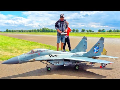 XXXL MIG-29 SCALE 1:6 RUSSIAN RC TURBINE JET WITH REAL FIRE AND SMOKE FLIGHT DEMONSTRATION