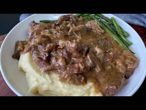 Oven CHUCK ROAST in MUSHROOM GRAVY | GOUDA MASHED POTATOES | GARLIC GREEN BEANS| DINNER RECIPES