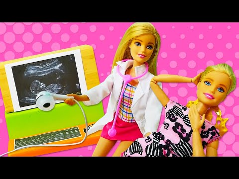 Hamile Barbie doktor kontrolünde! Barbie ailesi ile doktor oyunu. Seçkin bölümler