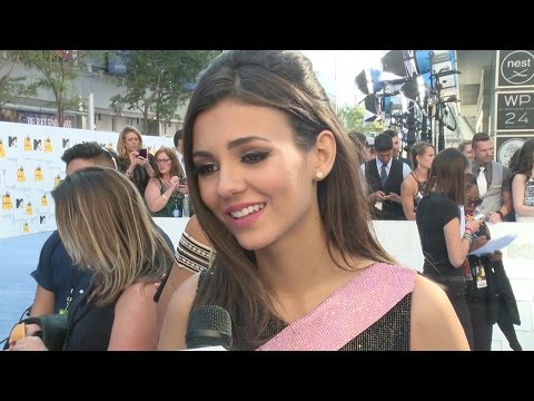 Victoria Justice interview - MTV Movie Awards 2015