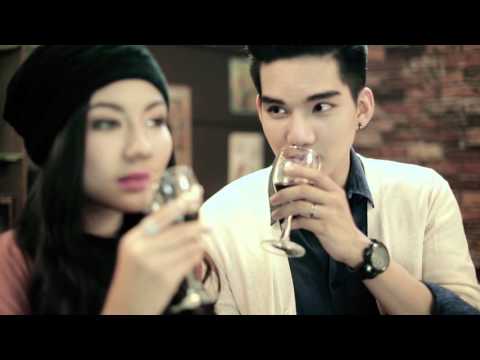 အသည်းကွဲပလေးဘွိုင်း - Bunny Phyoe [ A Thel Kwel Playboy | Official MV ]